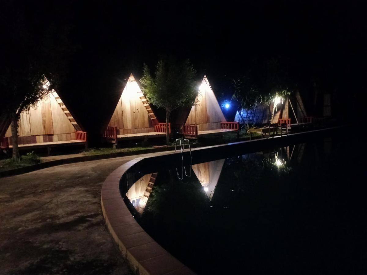 Nongkhiaw Campingsite Swimming Pool Hotel Ban Phathok Buitenkant foto